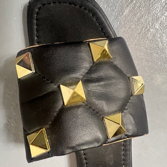 Valentino Caravani Quilted Leather Roman Stud  Mules Size 37 - Picture 8 of 10
